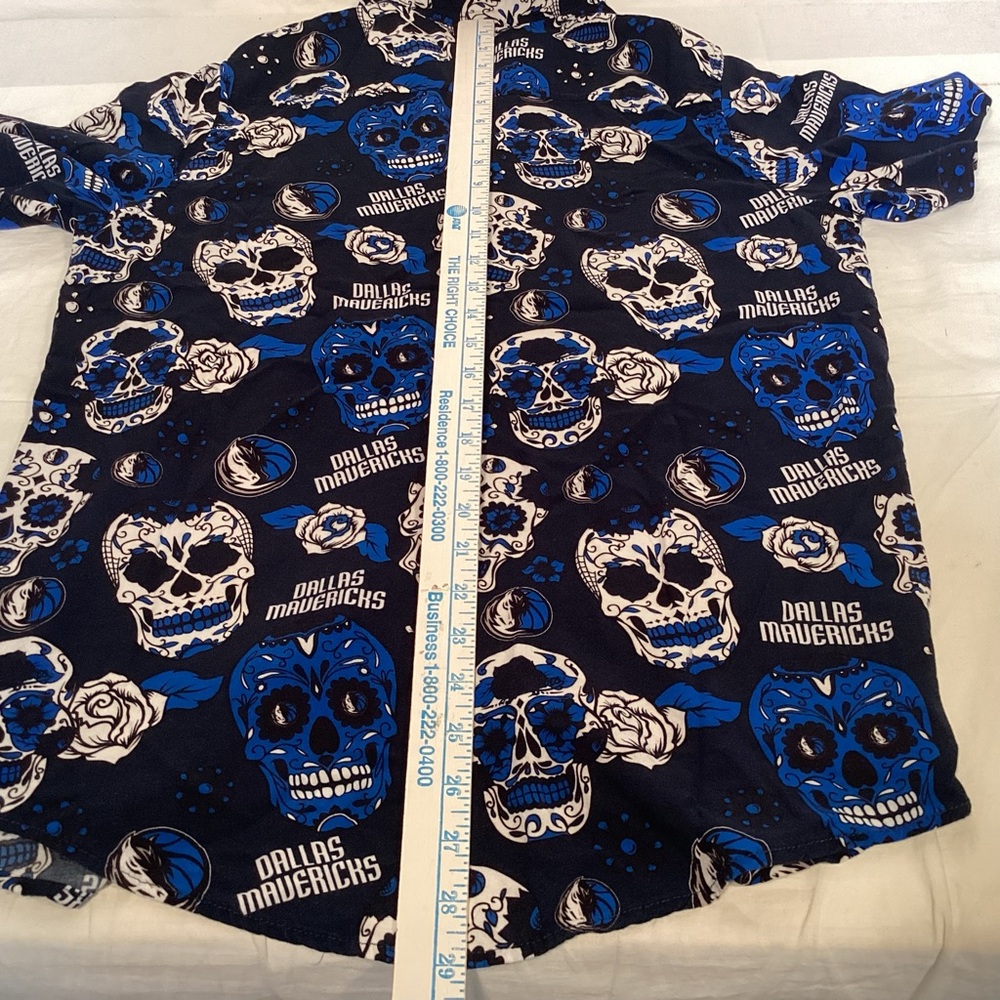 Dallas Mavericks Basketball Day Of The Dead Button Up Shirt Men’s Size Medium - Picture 11 of 12